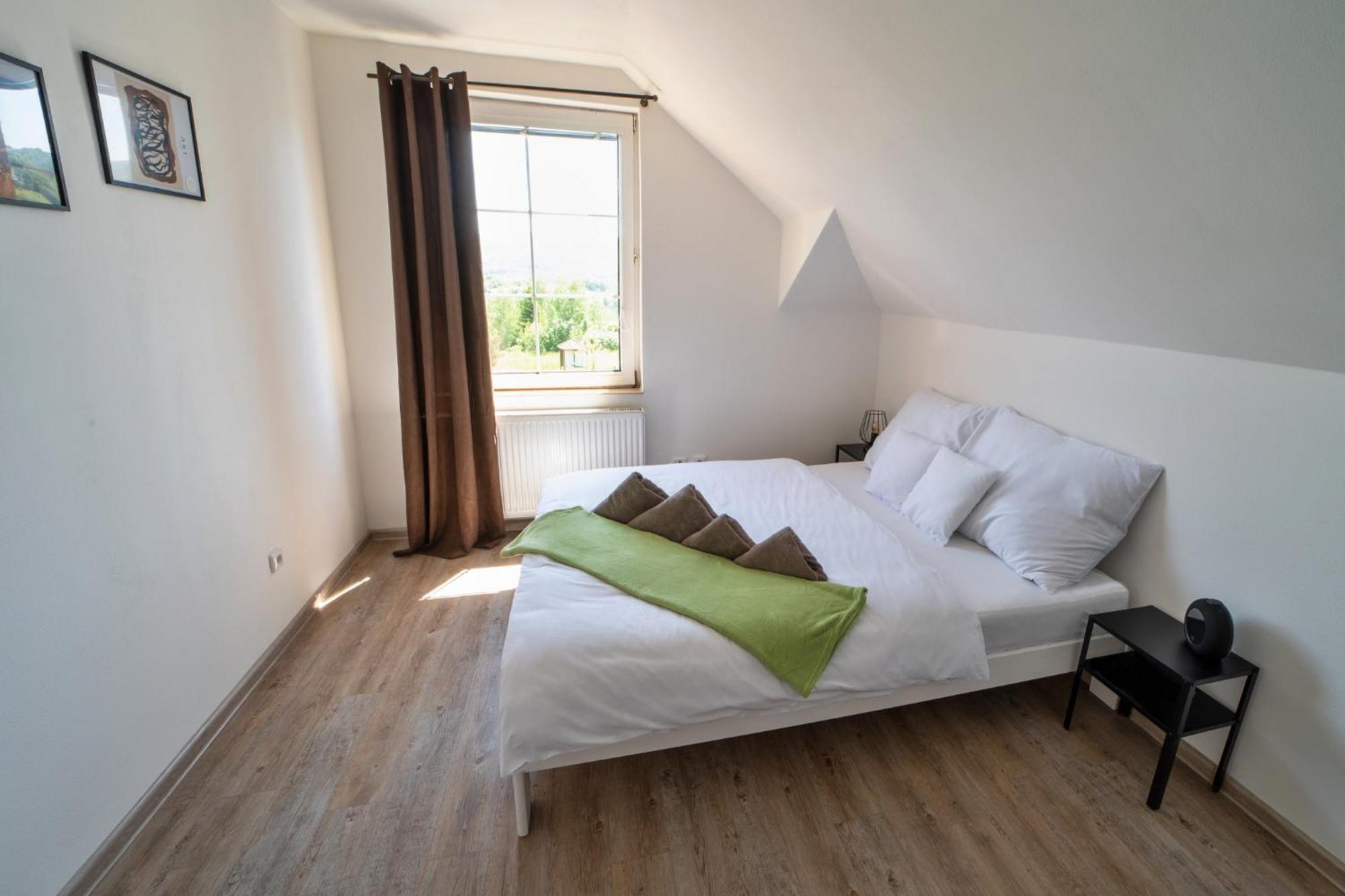 Hotel Formule Perštejn Esterno foto