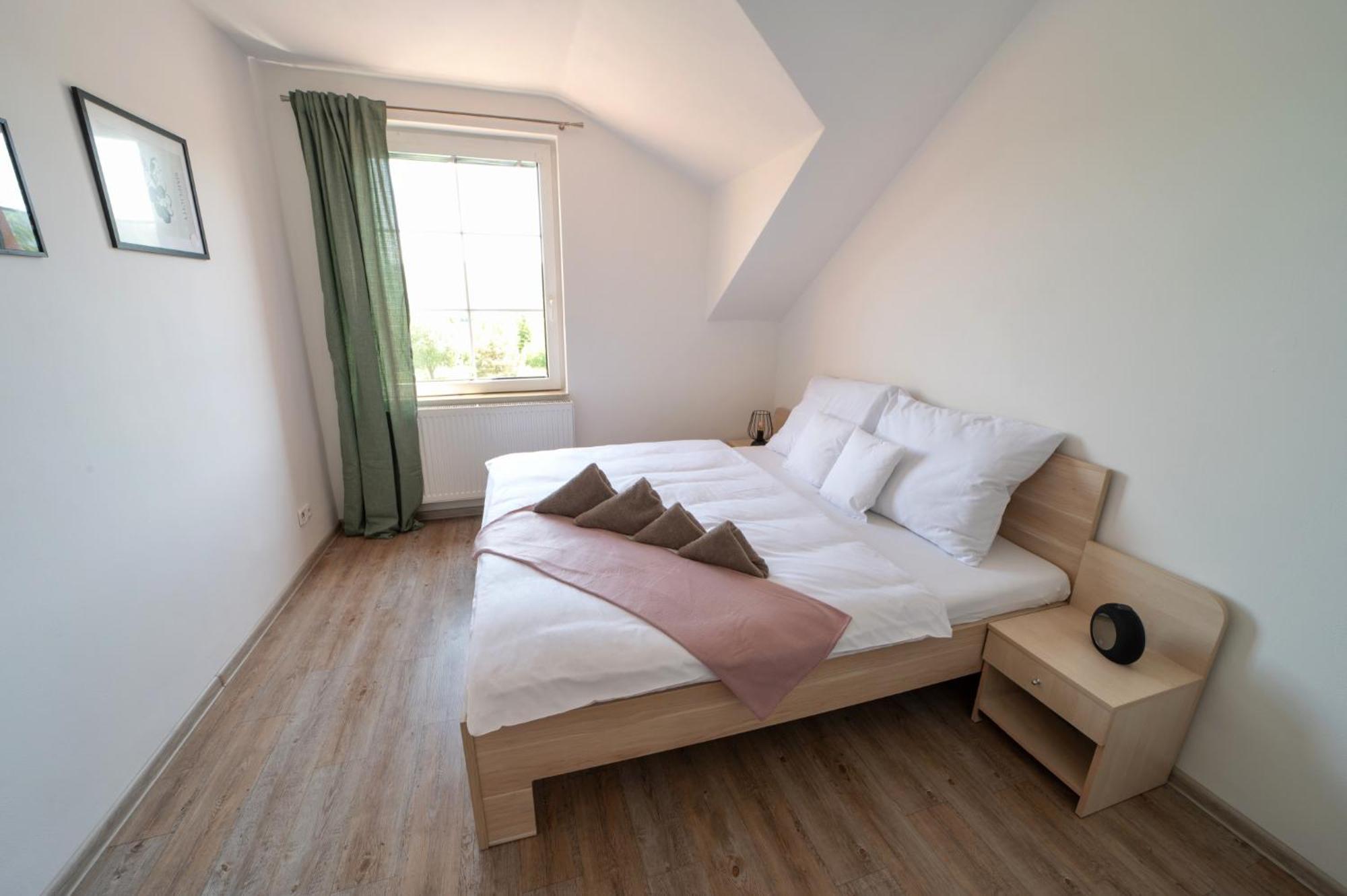 Hotel Formule Perštejn Esterno foto