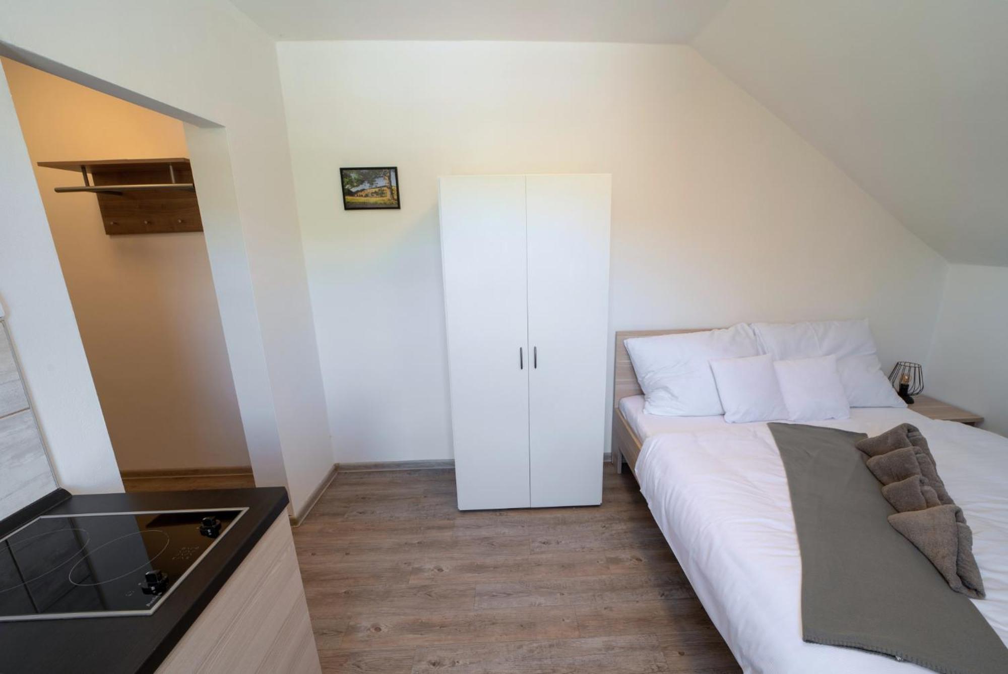 Hotel Formule Perštejn Esterno foto