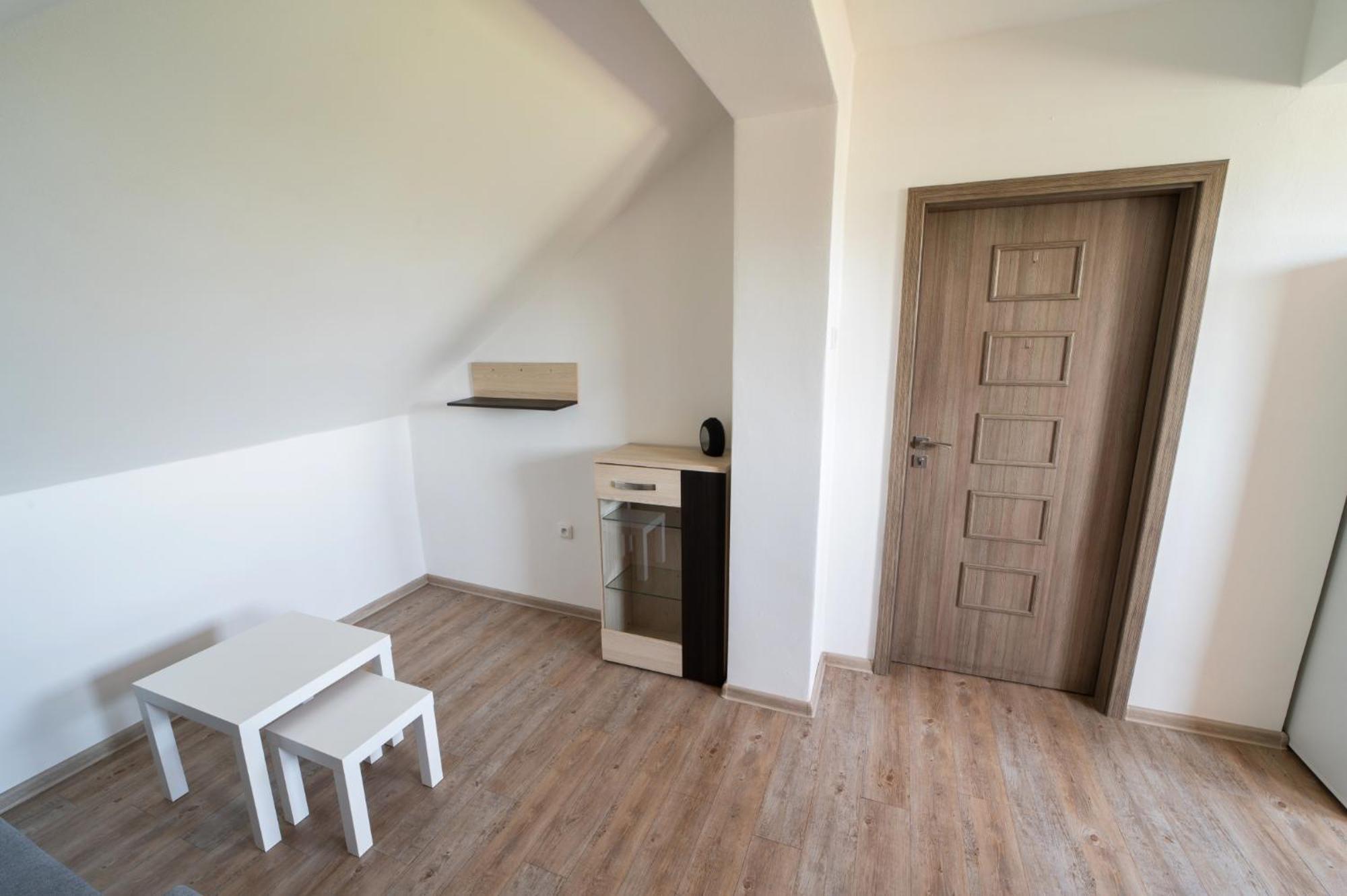 Hotel Formule Perštejn Esterno foto